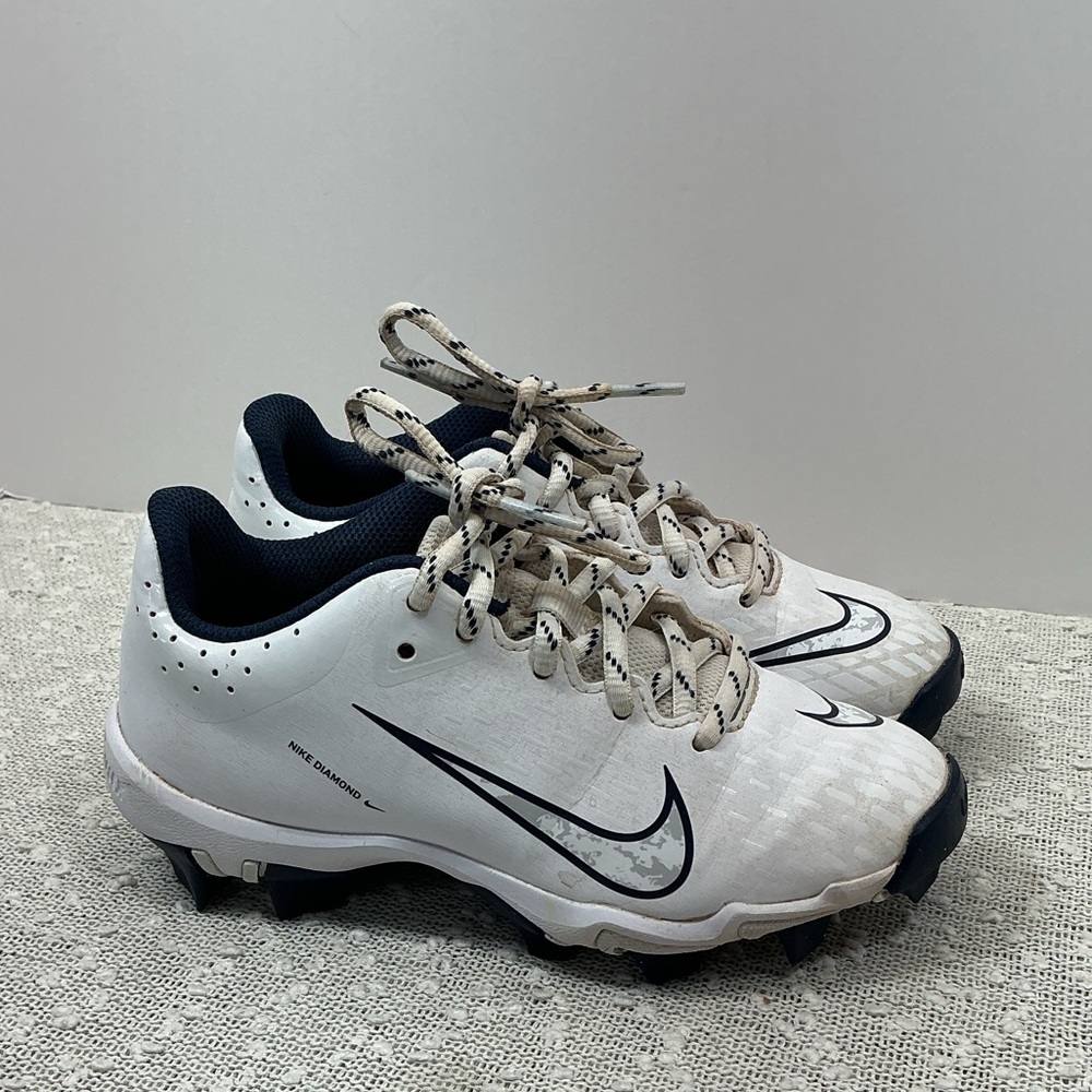 Nike White and Navy Softball Baseball Cleats Shoes Sneakers 13c 13